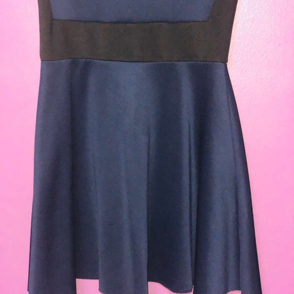 Dress - Picture 4 of 6